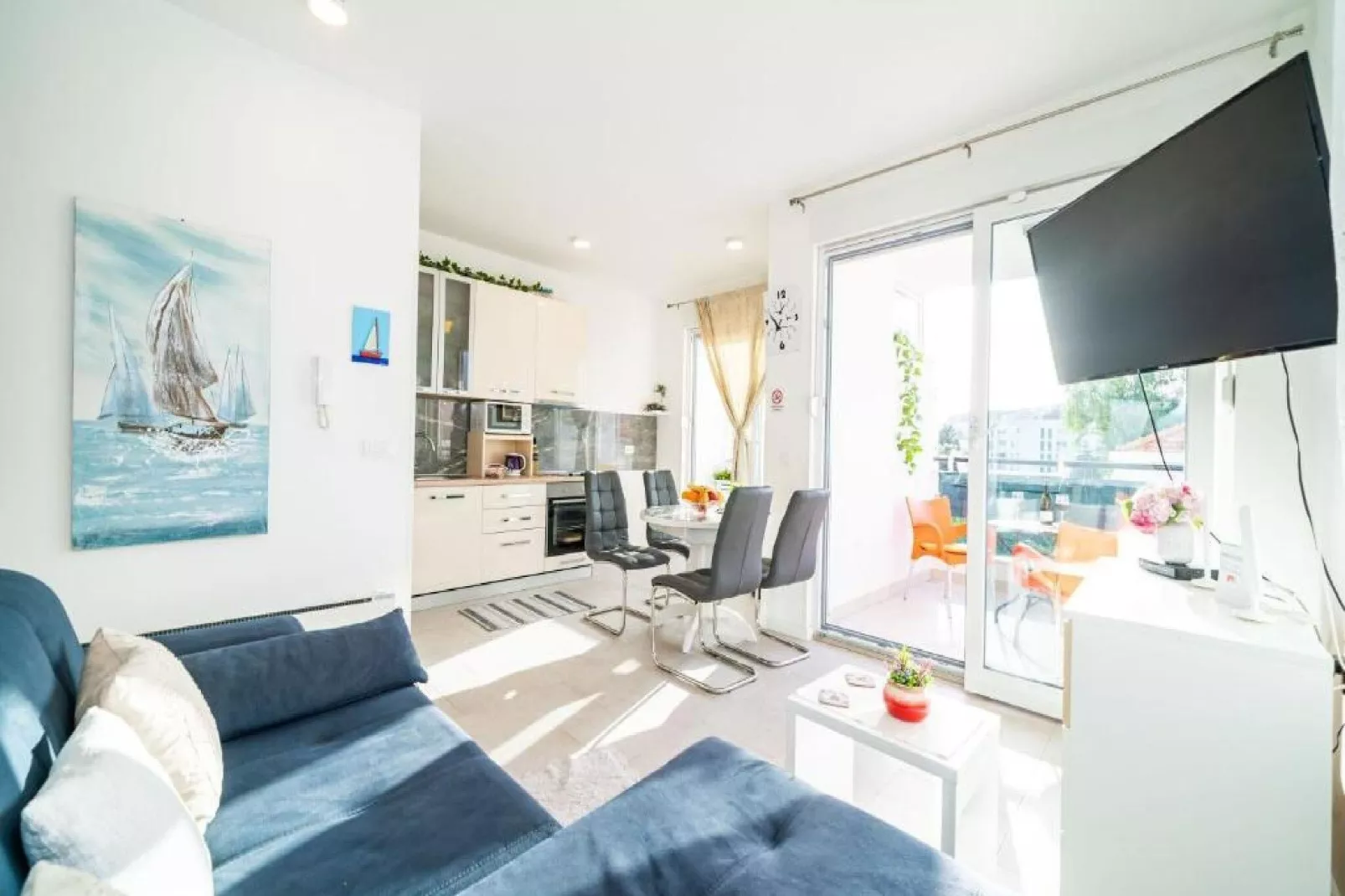 Apartment Anka - One Bedroom Apartment with Terrace-Woonkamer