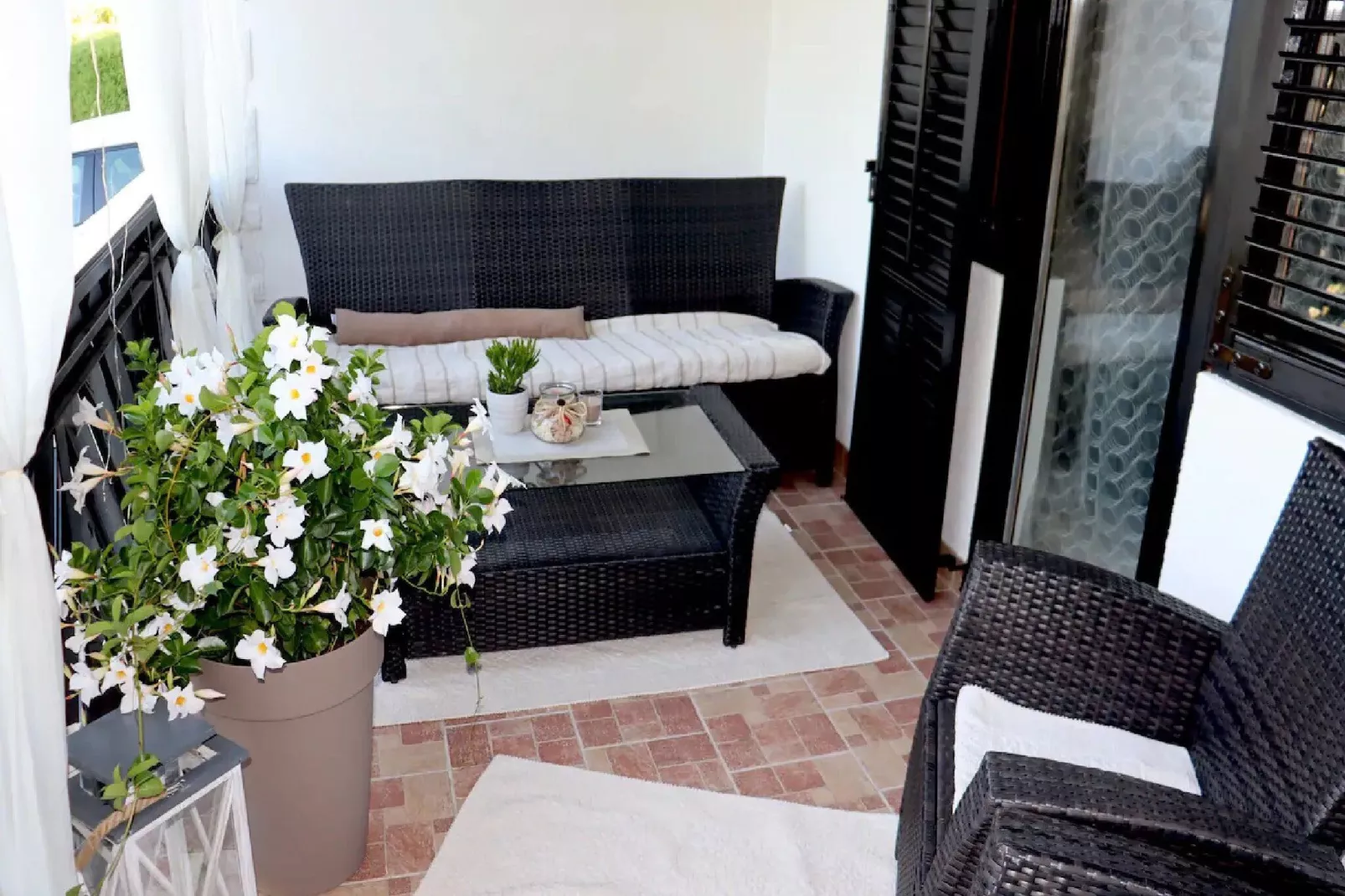 Holiday Home Frieden - Three Bedroom Holiday Home with Swimming Pool-Terras