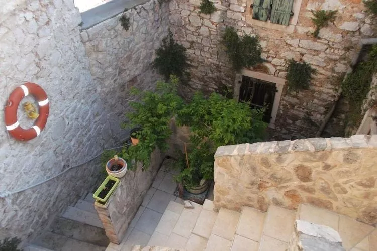 Apartments Sunce - One Bedroom Apartment with Sea View and Terrace (PLAVI)-Faciliteiten