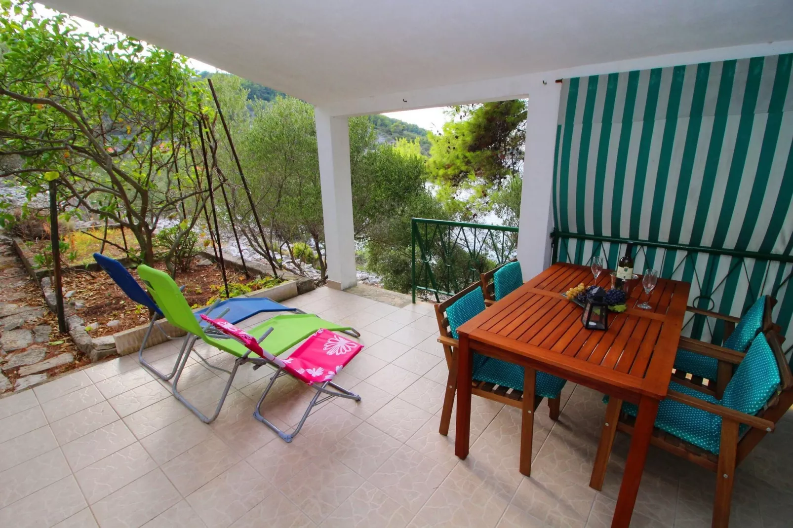 Apartments Sunset - One Bedroom Apartment with Terrace and Sea View ( Donji )-Buitenlucht