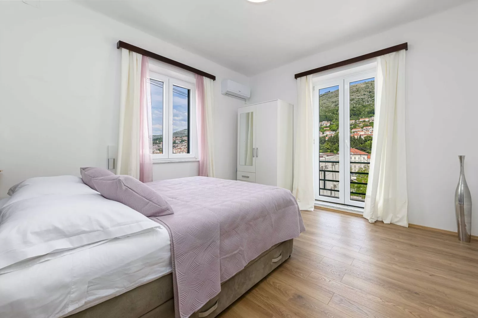 Apartment Iva - One Bedroom Apartment with Balcony