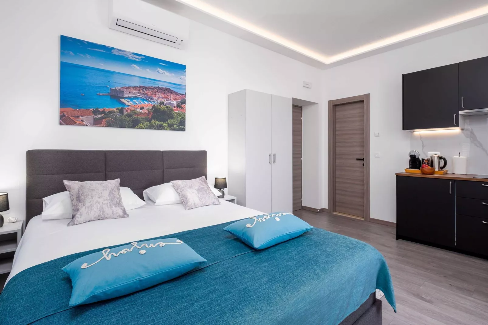 Dubrovnik Fantasy Apartments - Superior Studio with Sea and city view - 2-Slaapkamer