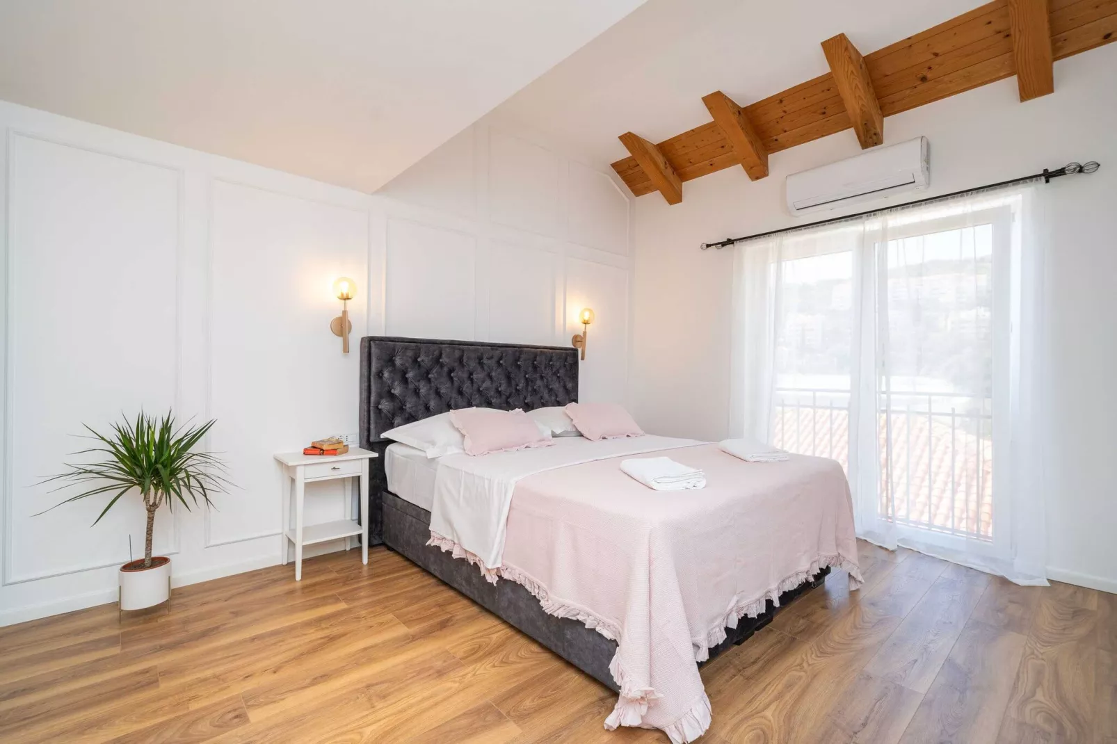 Villa Aura - Comfort double room-Slaapkamer