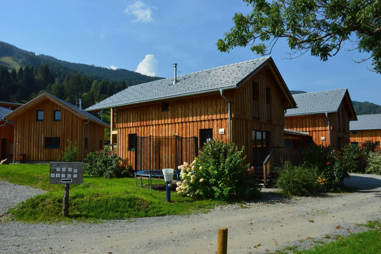 Kreischberg Chalets 12a-Buitenkant zomer