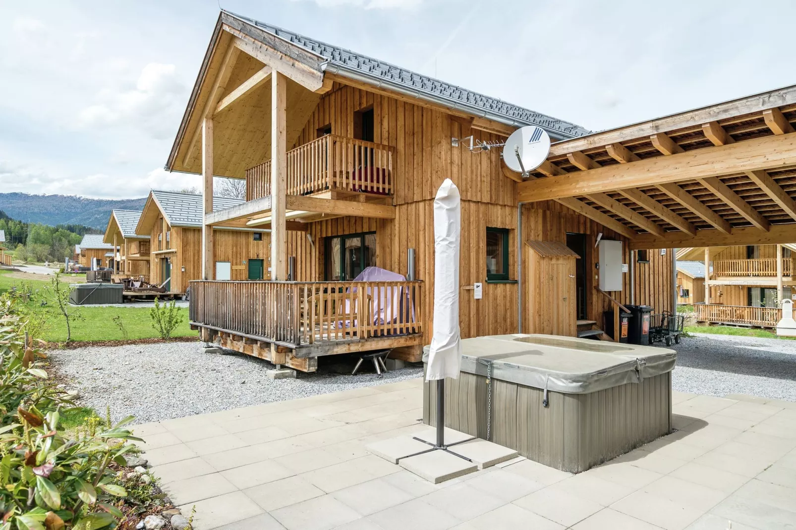 Kreischberg Chalets 12b-Buitenkant zomer