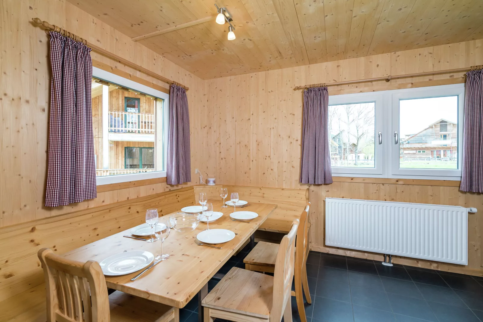 Kreischberg Chalets 13b-Eetkamer