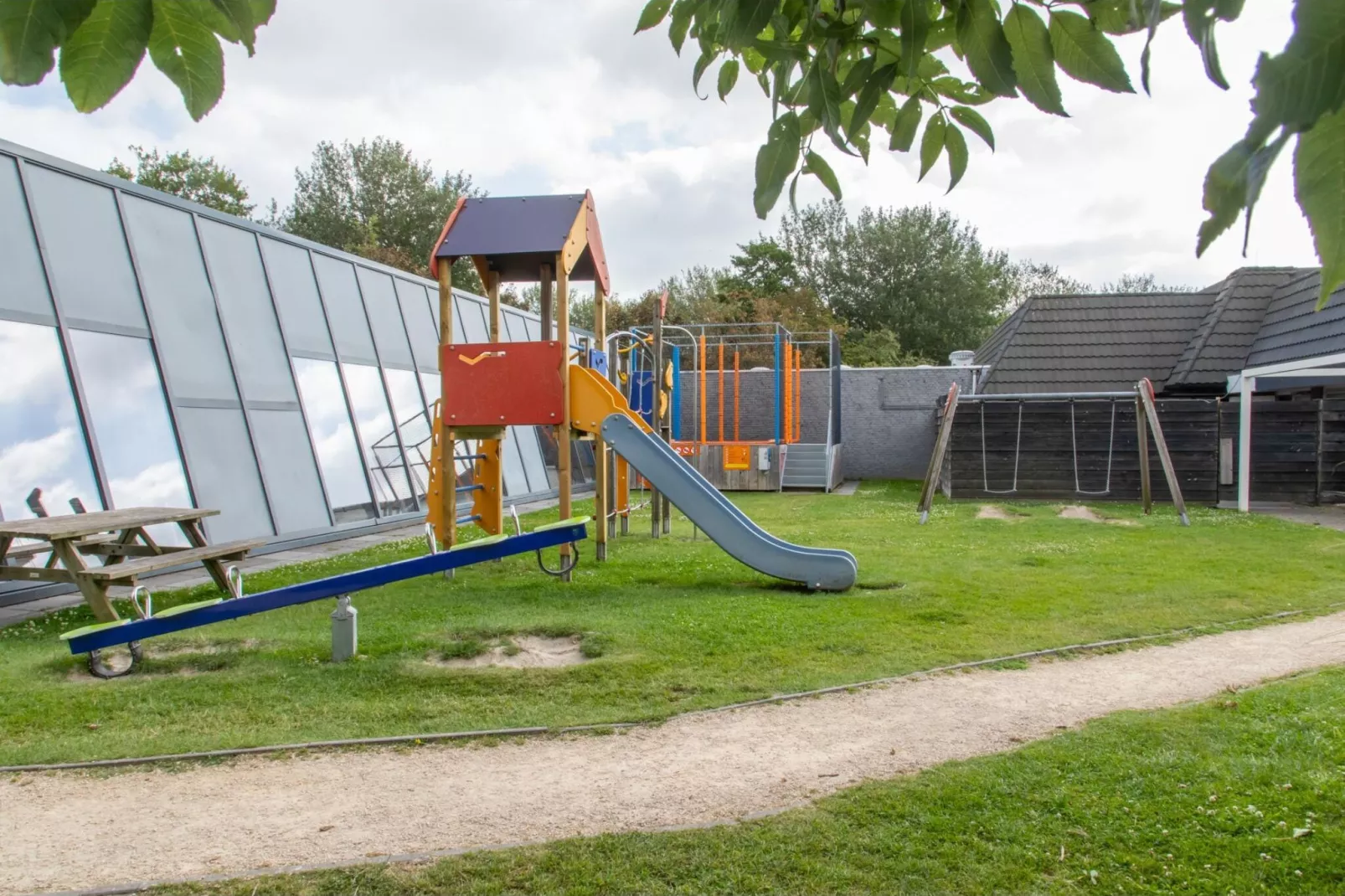 Strandhuis Schoneveld-Parkfaciliteiten