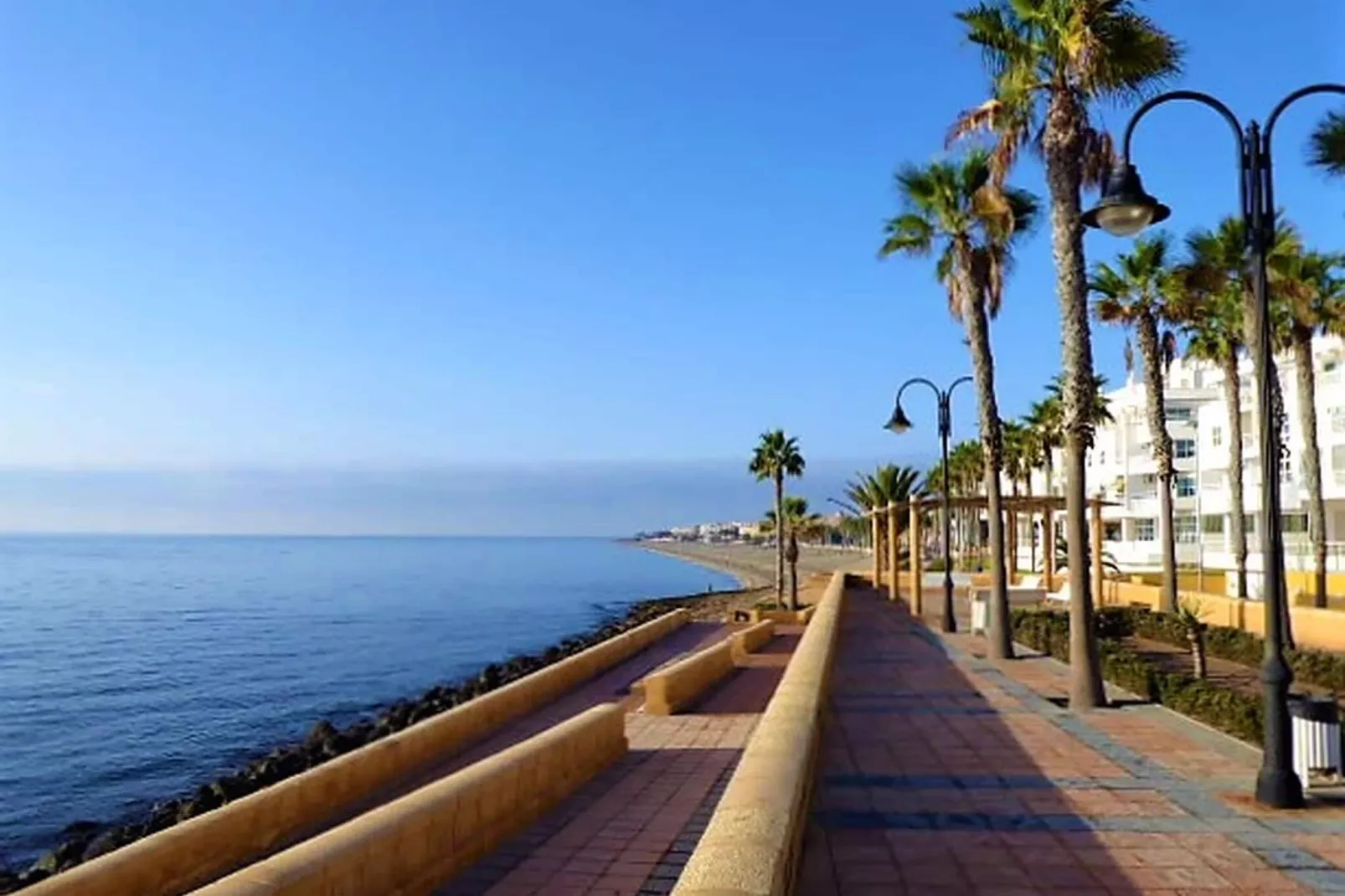 Agua Serena de Roquetas-Gebieden zomer 1km