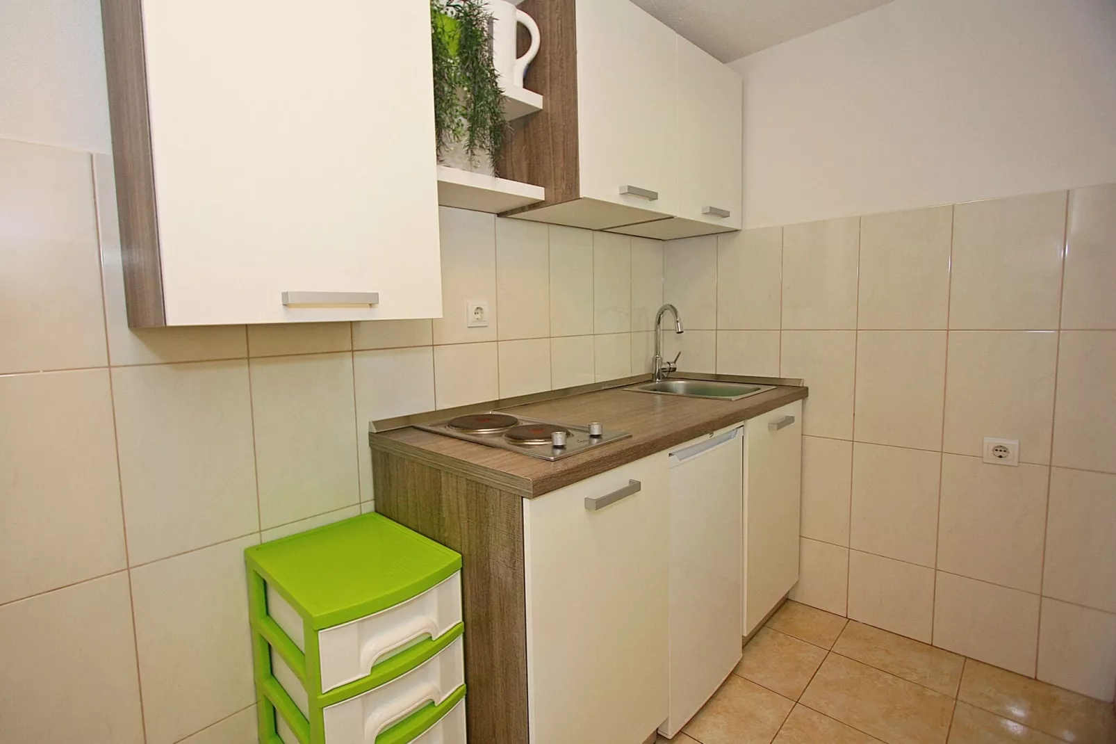 Apartment Zorica - One Bedroom Apartment with Terrace (ST)-Keuken