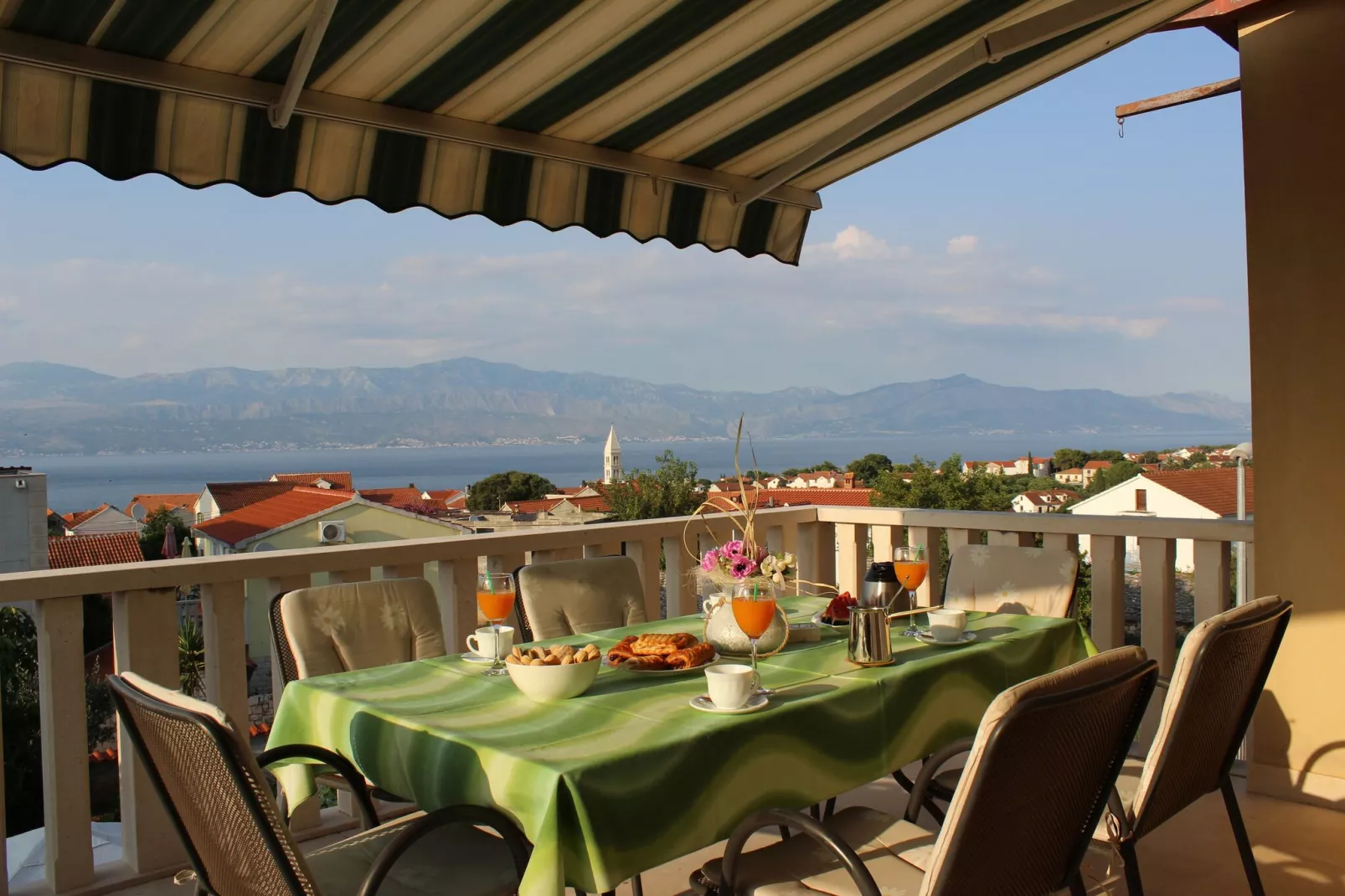 Apartments Sweet Life - Three-Bedroom Apartment with Terrace and Sea view (Renata) (ST)-Terras