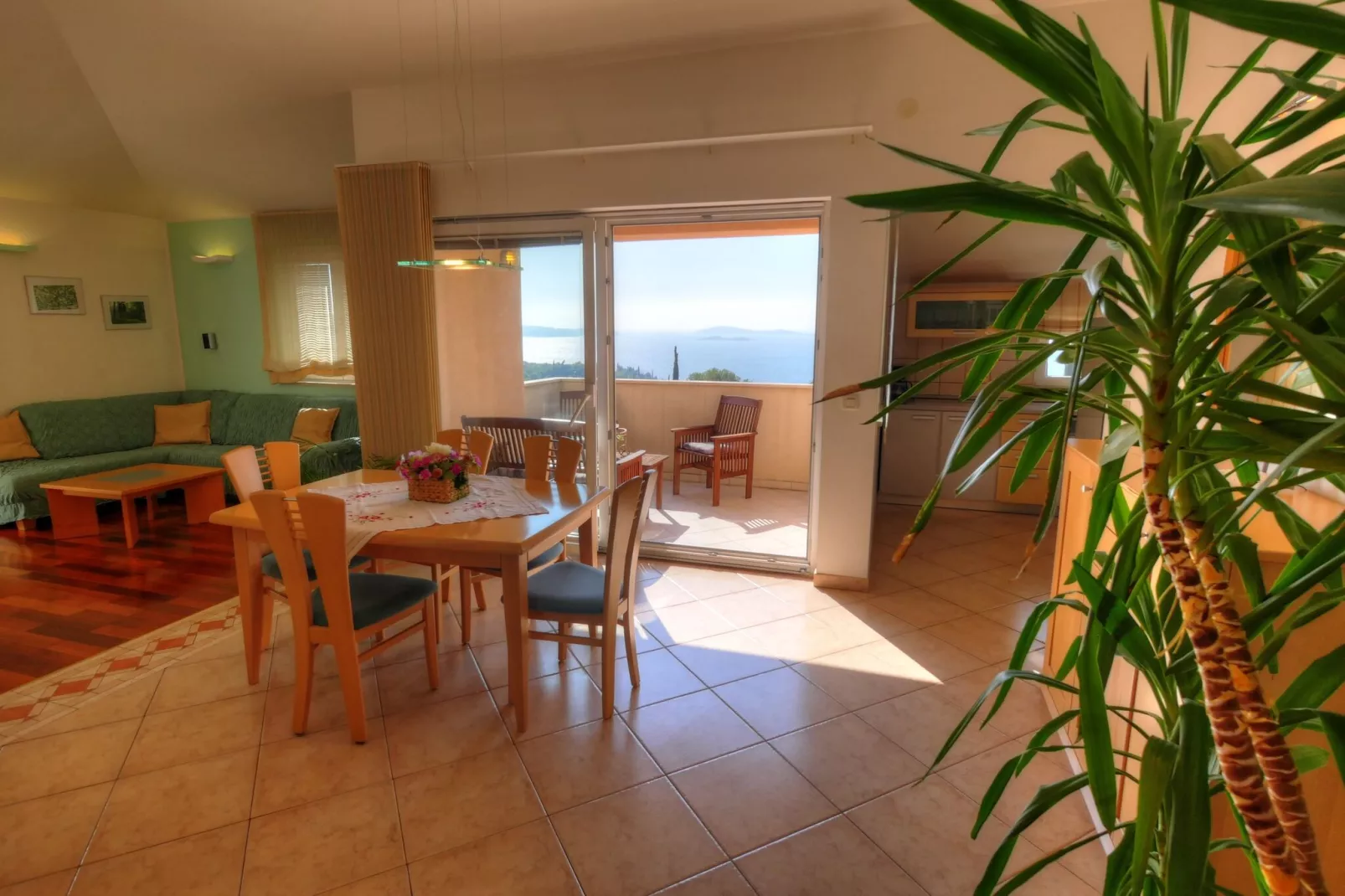 Apartment Villa Molina - One-Bedroom Apartment with Terrace and Sea View-Woonkamer