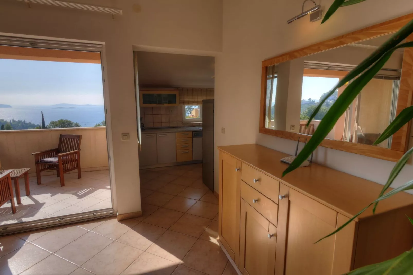 Apartment Villa Molina - One-Bedroom Apartment with Terrace and Sea View-Woonkamer