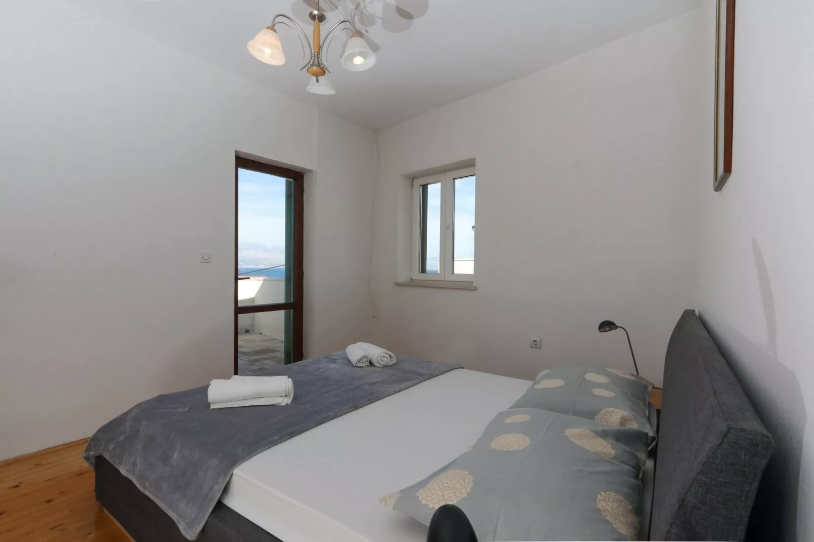 Apartment Perina - Comfort Two Bedroom Apartment with Terrace and Sea View-Slaapkamer