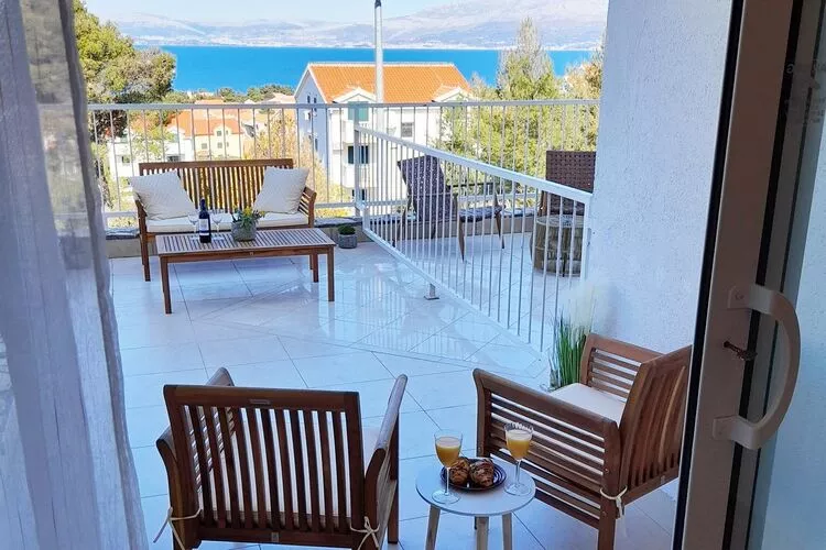 Apartment Sunflower -  Two bedroom apartment with Terrace and Sea View