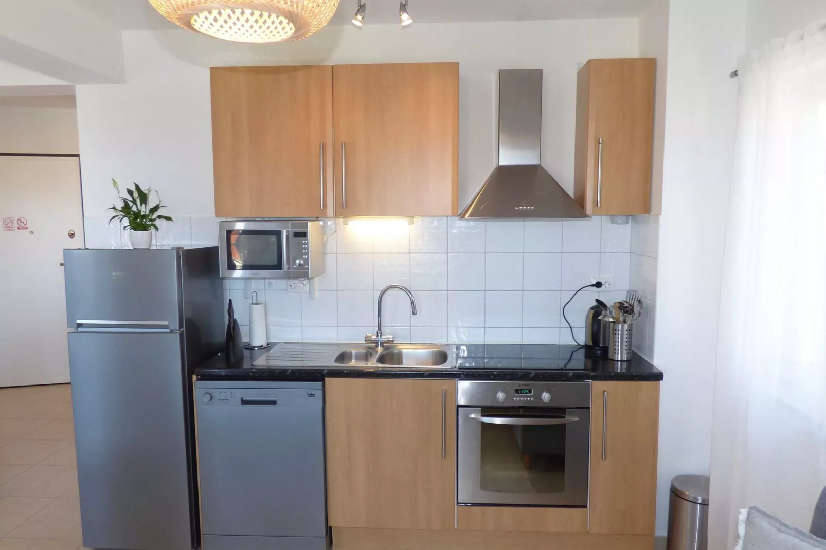 Apartment Sunflower -  Two bedroom apartment with Terrace and Sea View-Keuken