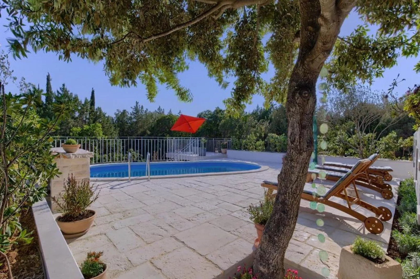 Villa Vera -Three Bedroom Villa with Swimming pool-Zwembad