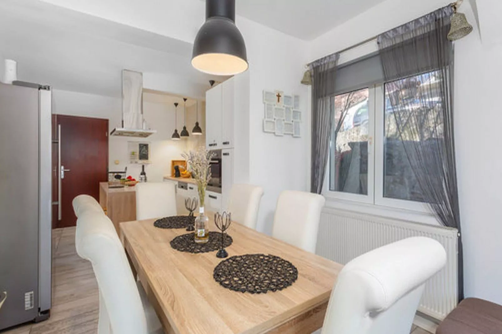 Apartment Brletic - Three Bedroom Apartment with Terrace