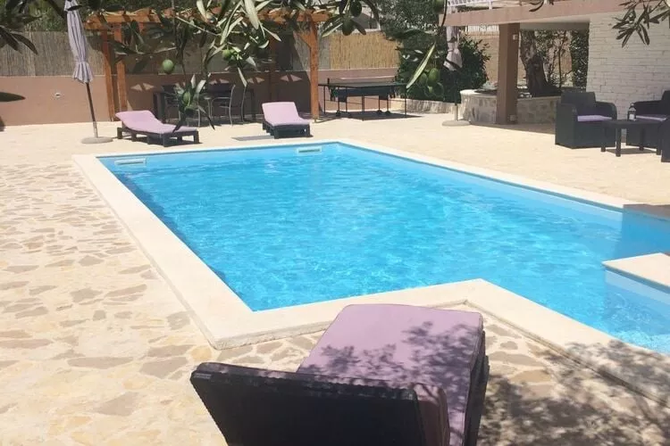 Apartment Niko - Two Bedroom Apartment with Swimming Pool-Zwembad