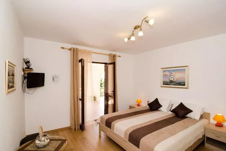 Villa Barbara - Comfort Studio with Terrace and Sea View (3 Adults)-Woonkamer