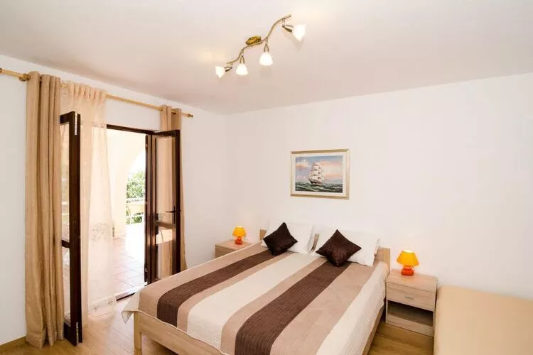 Villa Barbara - Comfort Studio with Terrace and Sea View (3 Adults)-Woonkamer