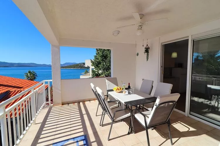 Apartments Mediterranean House - Two Bedroom Apartment with Terrace and Sea View-Terras