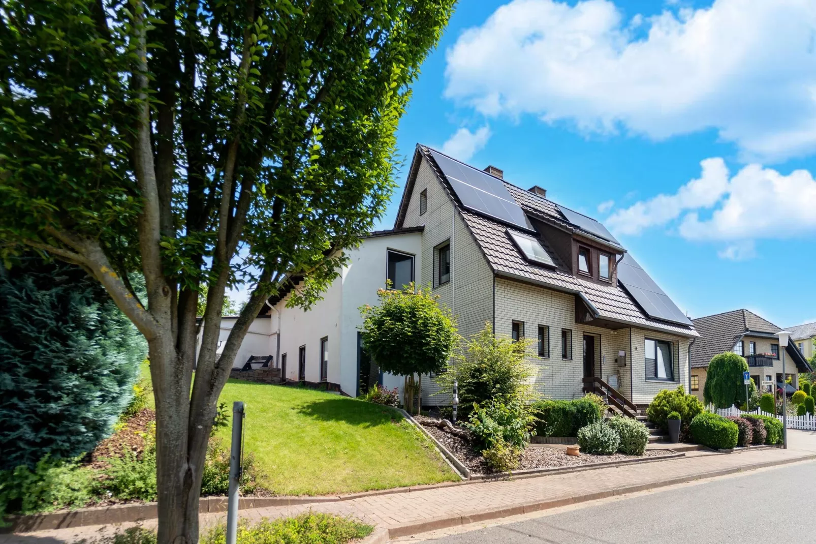 Modern appartement met zwembad in de Harz-Buitenkant zomer