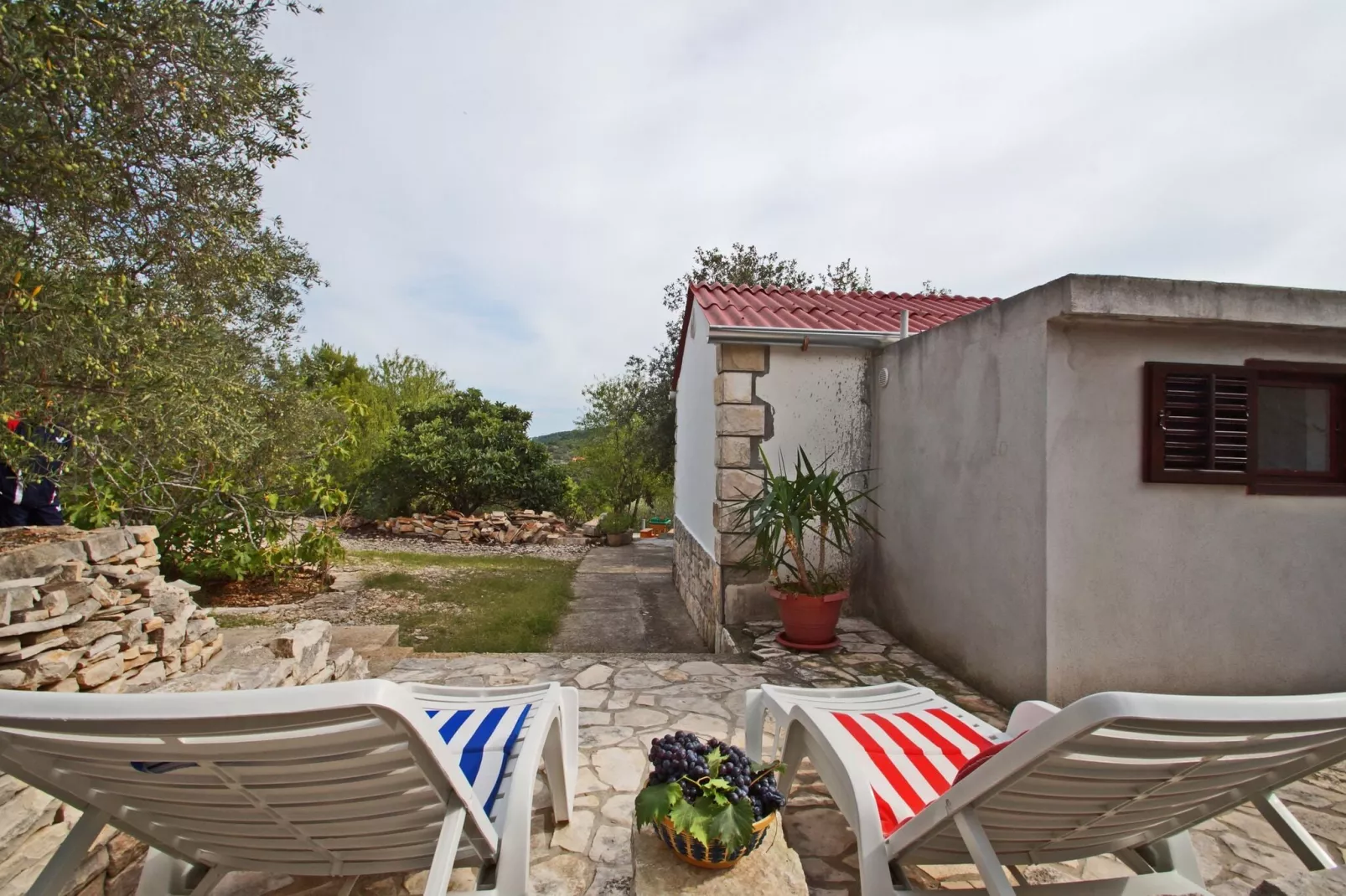 Vacation House Planika - Two Bedroom Holiday Home with Terrace and Sea View-Terras