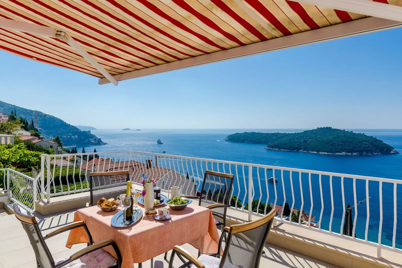 Apartments Cicko - One Bedroom Apartment with Terrace and Sea View (Attic)-Terras