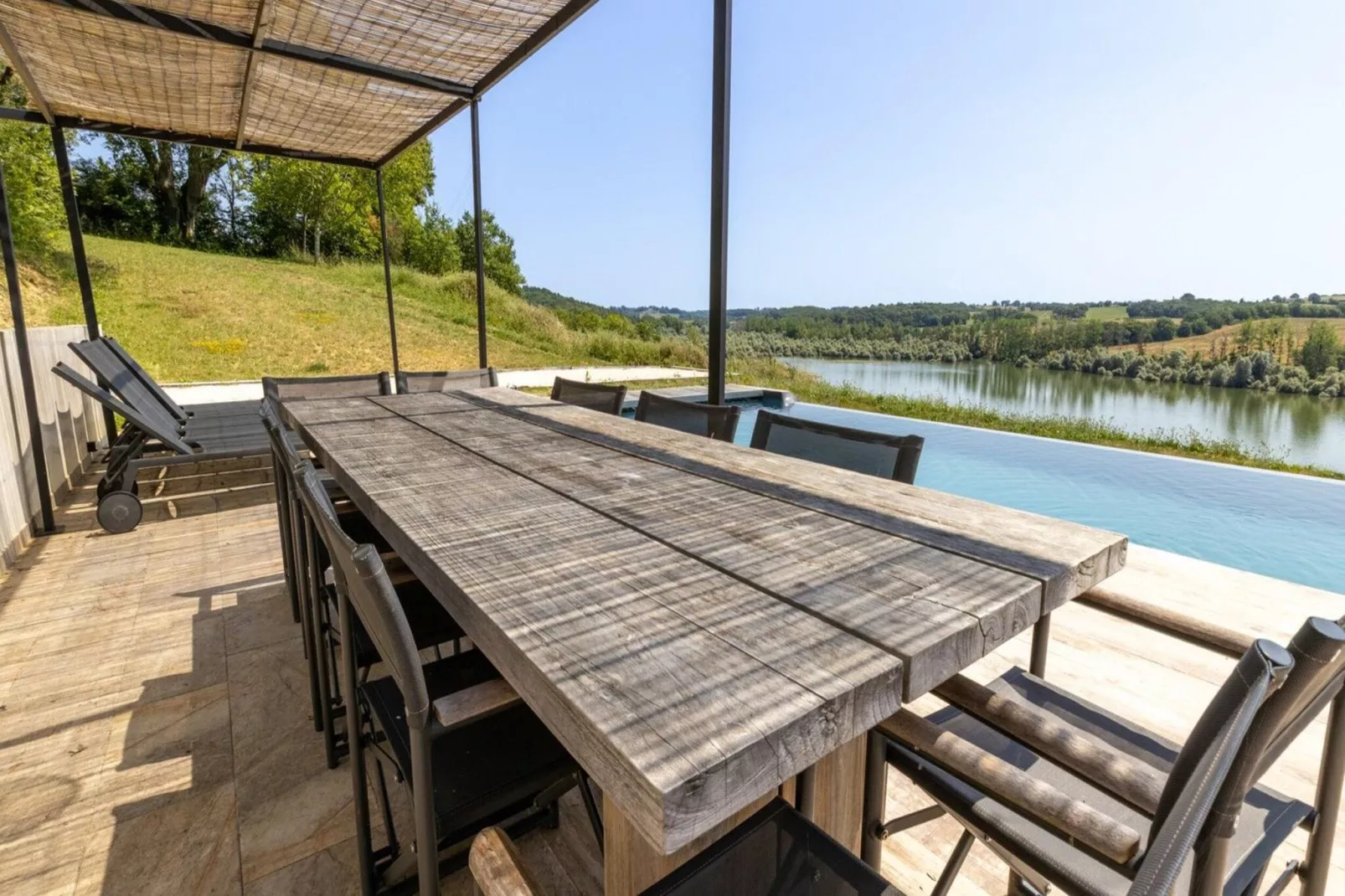 La Cote de Boué-Terrasbalkon