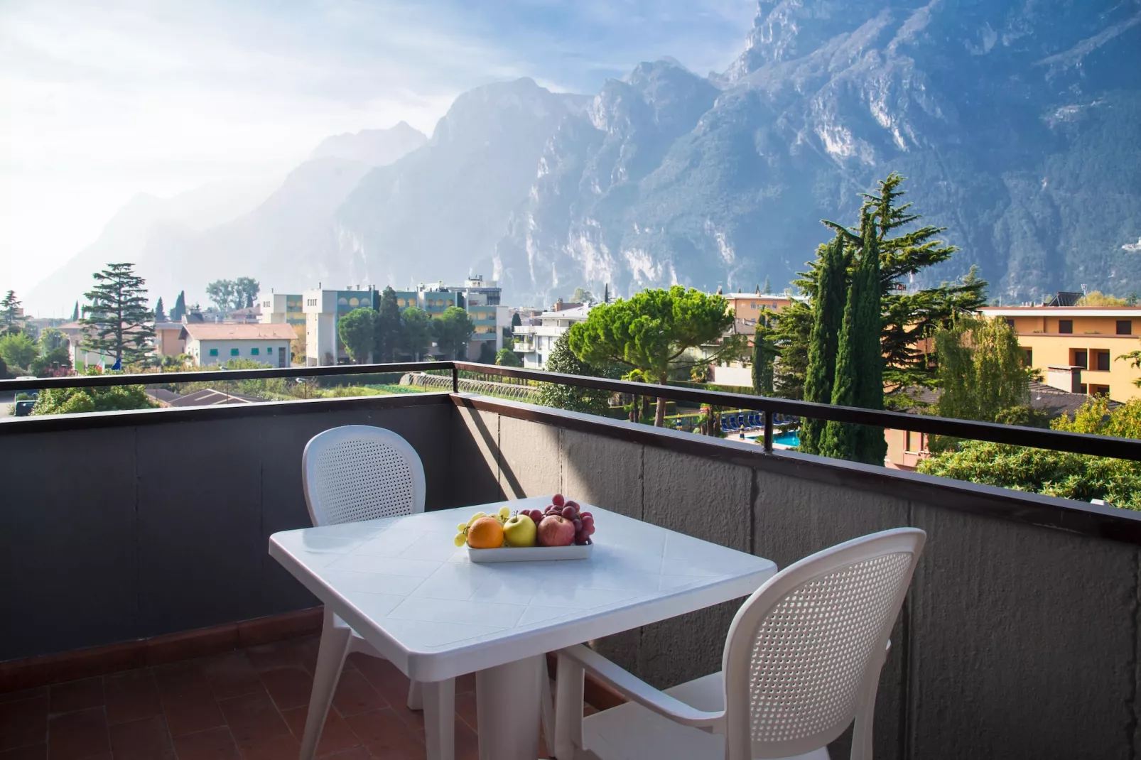 Residence Monica, Riva del Garda-AP2 COM-Terrasbalkon