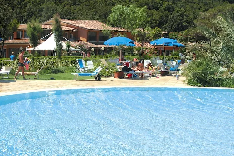 Holiday resort TH Ortano Mare Village & Residence Rio Marina-Bilo 4-Le Ville -piano terra-Zwembad