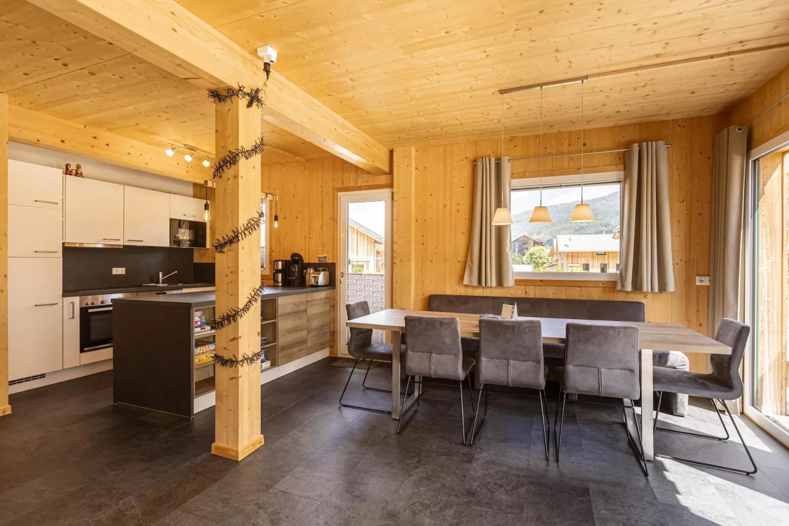 Kreischberg Chalets 49b-Eetkamer