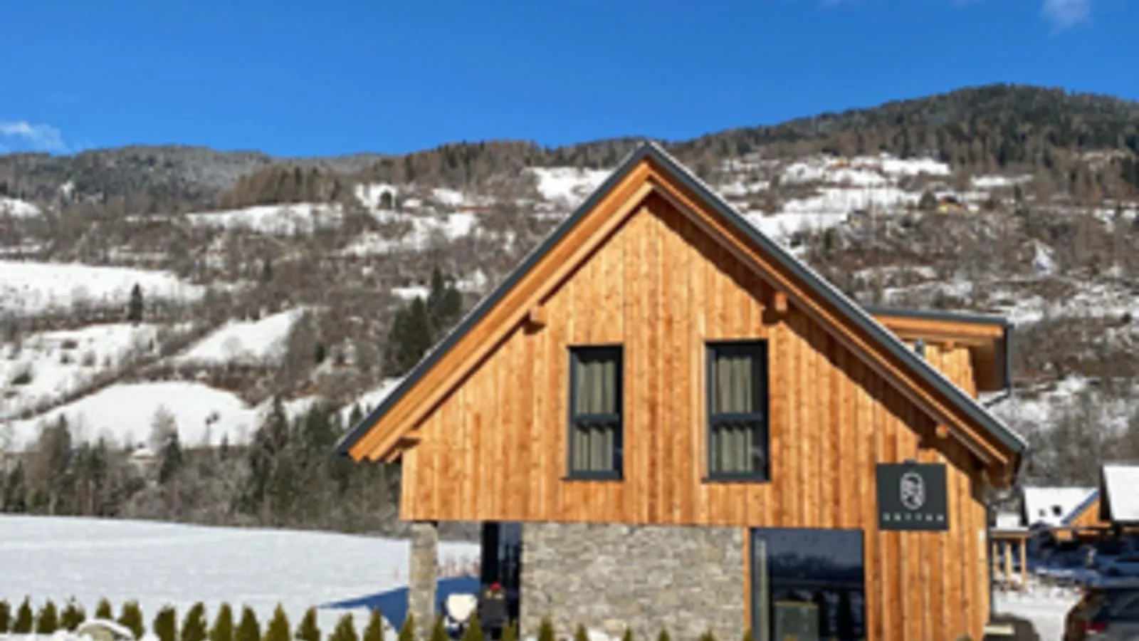 Mountain Chalet Esttes-Exterieur winter