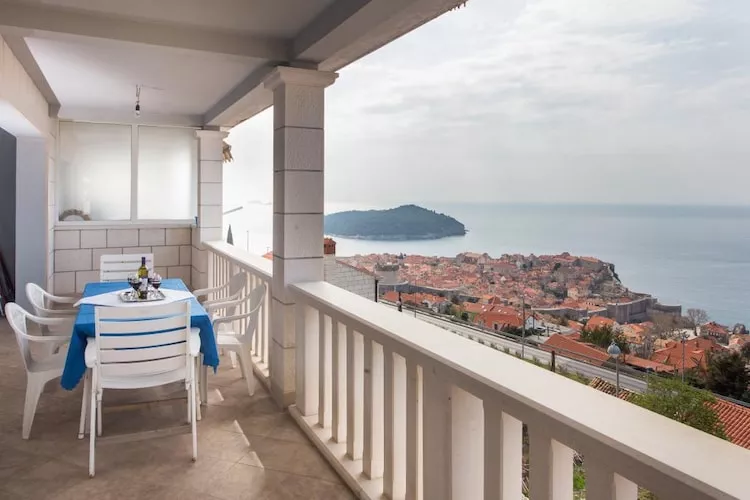 Guest House Old Town View-Three-Bedroom Apartment with Balcony and Sea View (Amazing)-Uitzicht