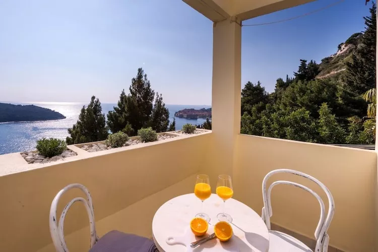 Stella Maris- One Bedroom Apartment with Balcony and Sea View