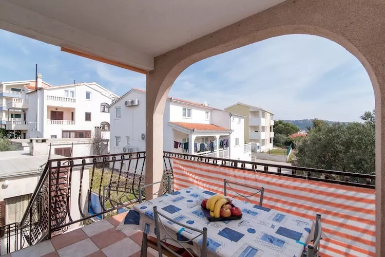 Apartments Fidelis - One Bedroom Apartment with Terrace and Garden View(1)-Terras