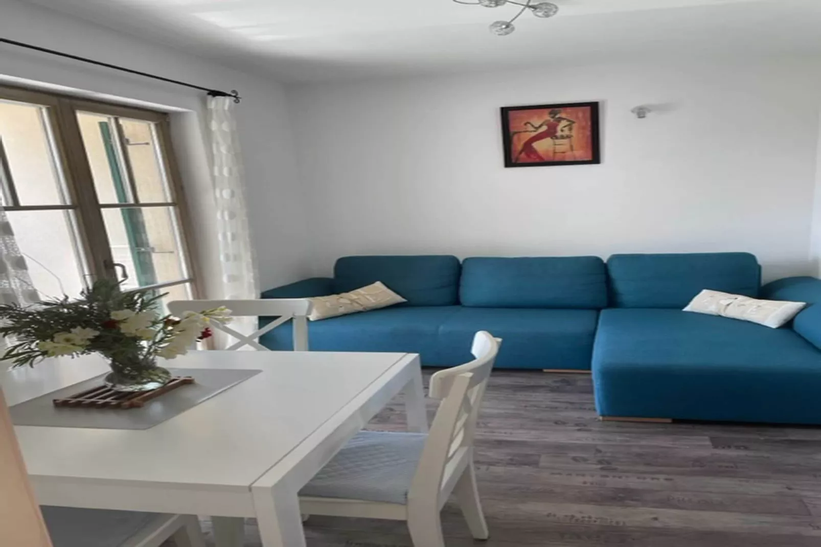 Apartments Villa Kameja - One Bedroom Apartment with Balcony and Nature Reserve View (Zeleni)-Woonkamer