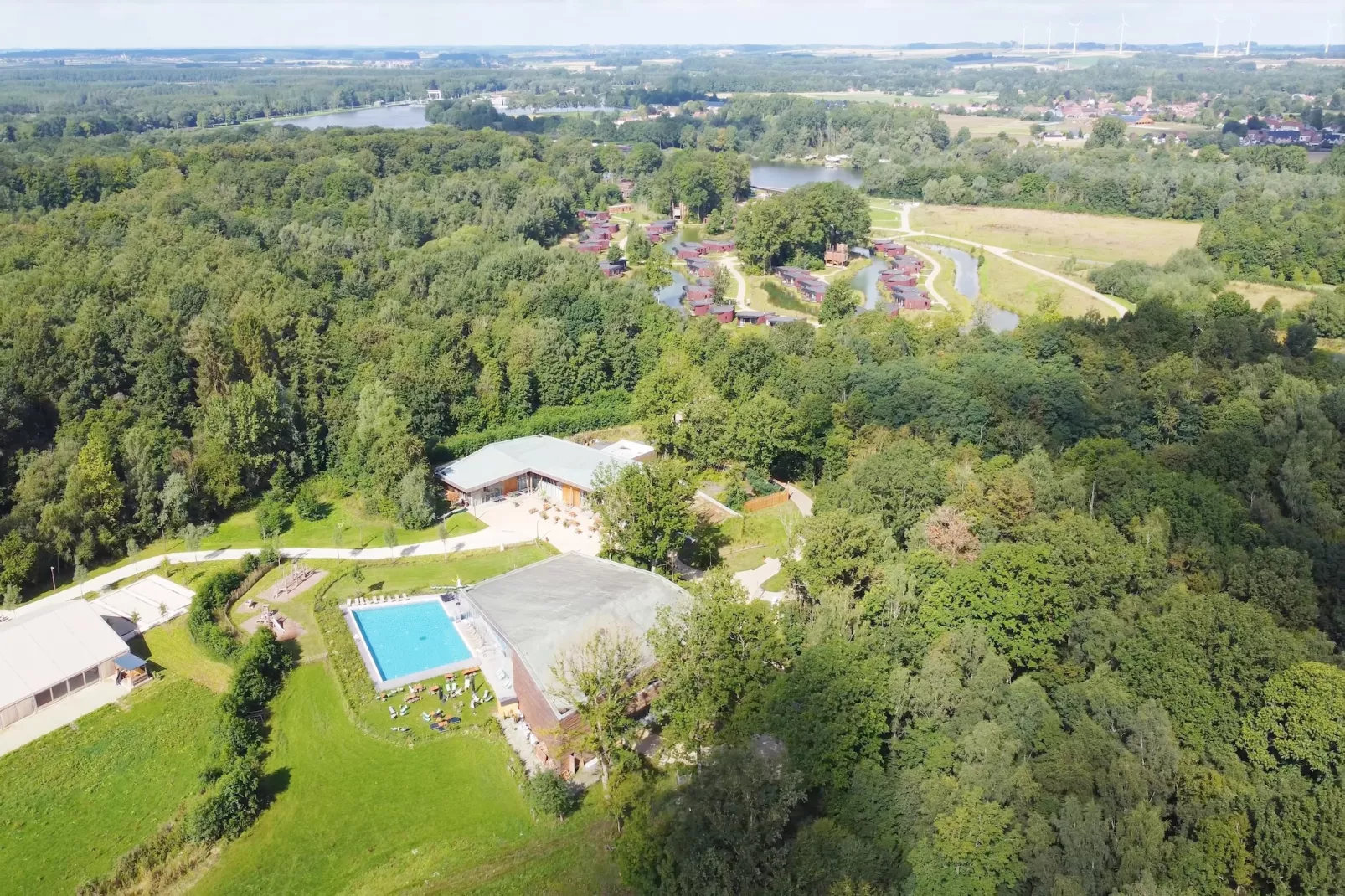 The Large Lake House by YourNature-Gebieden zomer 1km