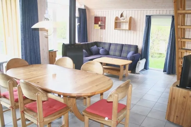 Ferienhaus Seeschwalbe-Classic 90 qm 42-Eetkamer