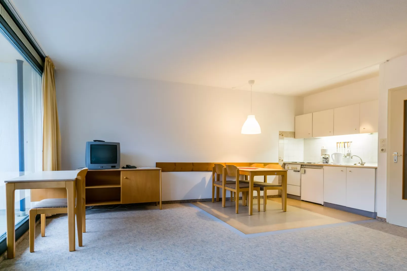 Economy Twin-Apartment-2024 2 Personen-Woonkamer