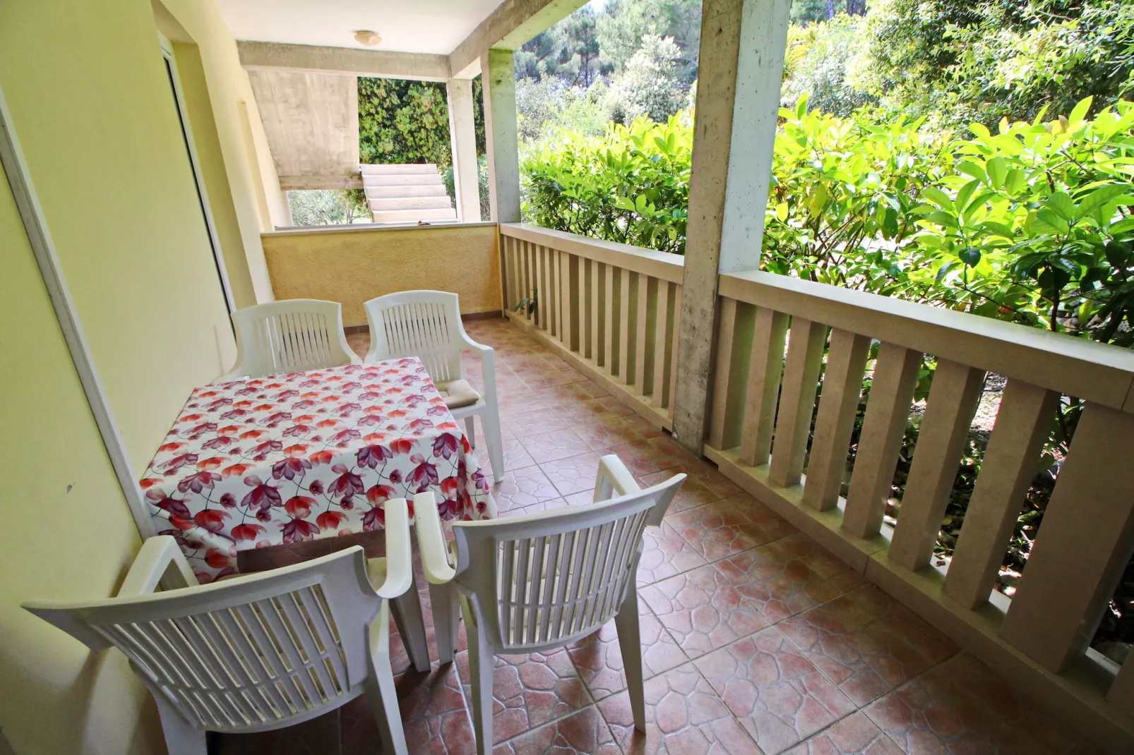 Apartments Veselka, Lumbarda  - One Bedroom Apartment with Terrace and Garden  View (Apt 6)-Terras