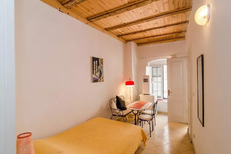 Apartment & Room Dubrovnik Sweet Home - Double Room with Shared Terrace and City View-Slaapkamer