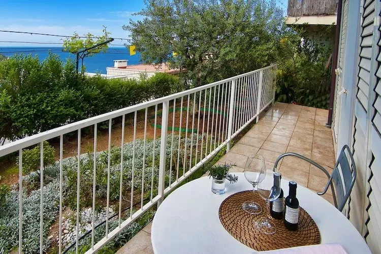 Apartments Sipa - Garden One Bedroom Apartment with Balcony and Partial Sea View (Apartman C)