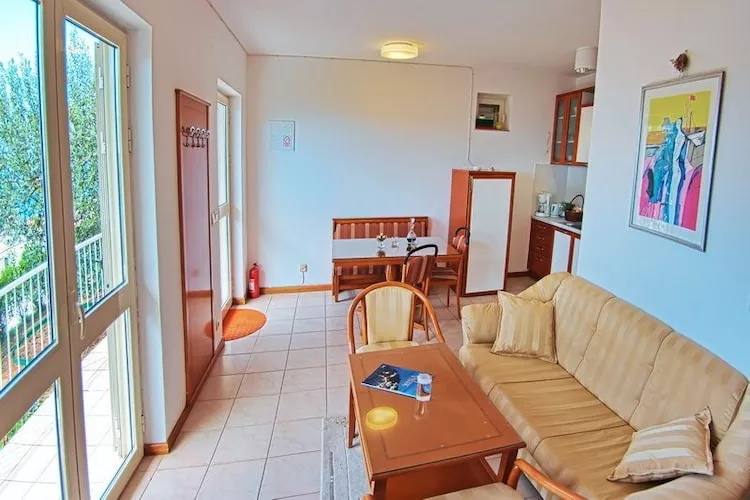 Apartments Sipa - Garden One Bedroom Apartment with Balcony and Partial Sea View (Apartman C)