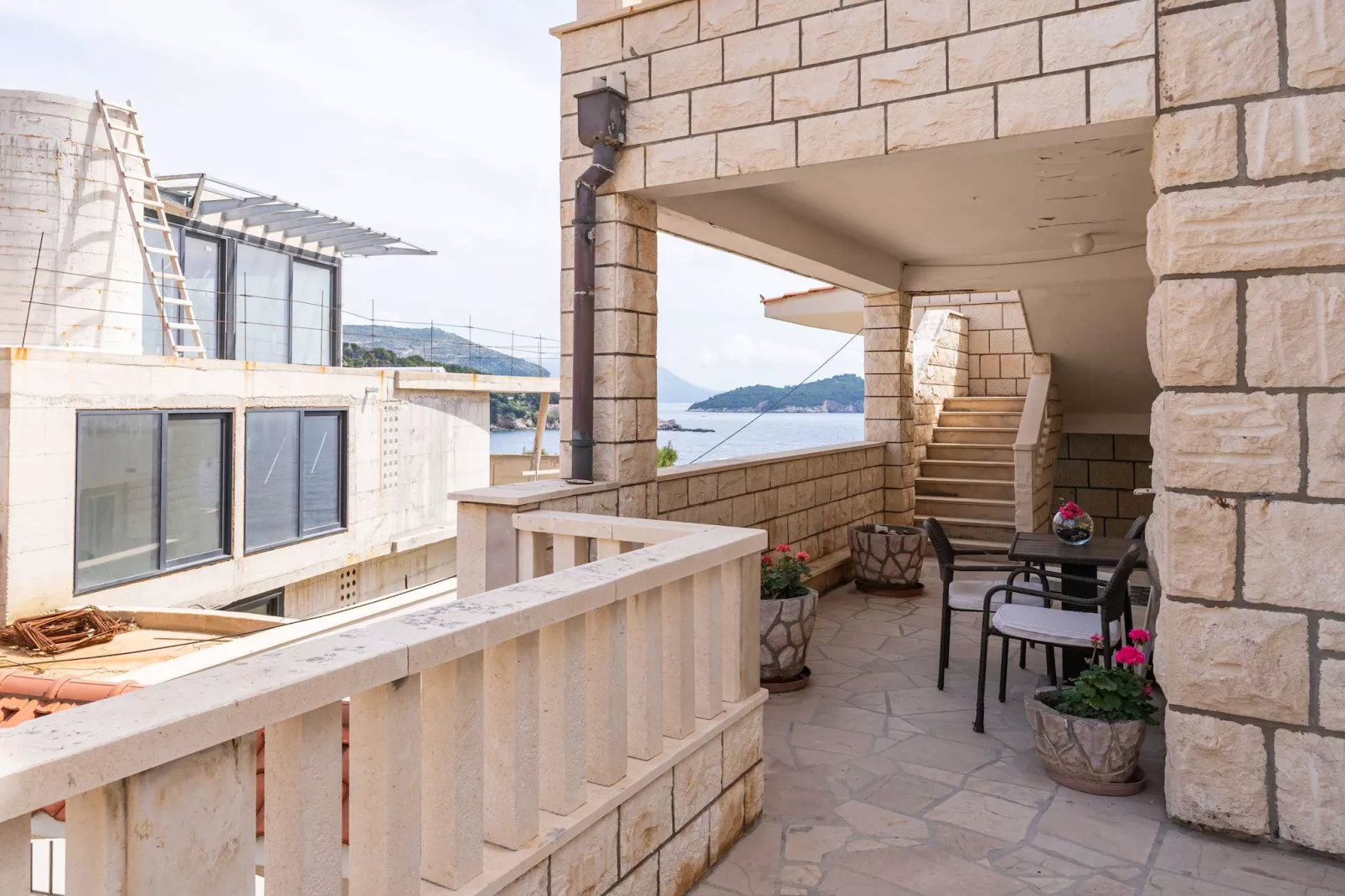 Apartment Begovica - Two Bedroom Apartment with Terrace and Sea View-Buitenlucht