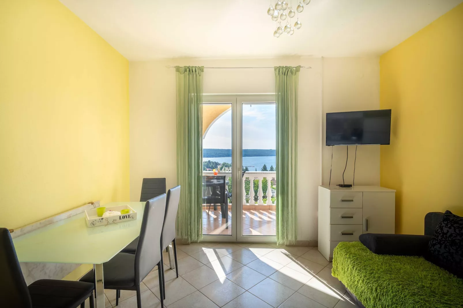 Apartments Milic - One Bedroom Apartment  with Terrace and Sea View C-Uitzicht