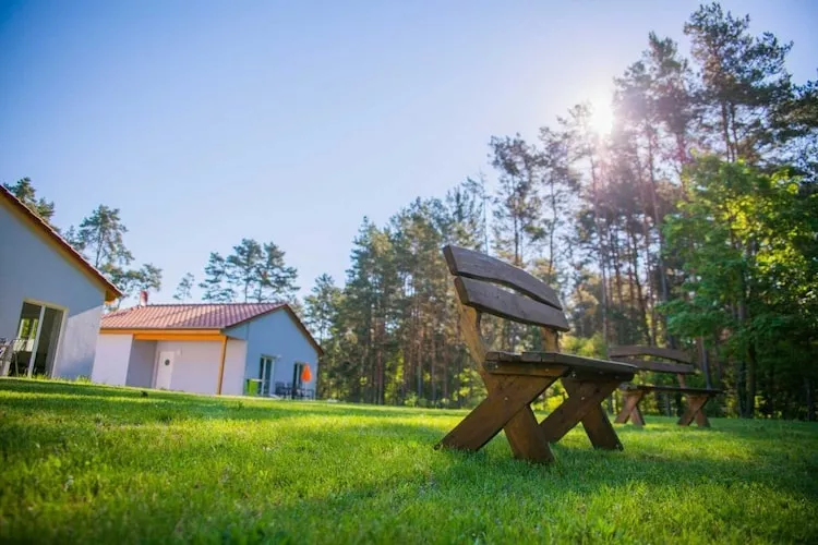 Bungalow am Storkower See-Tuinen zomer