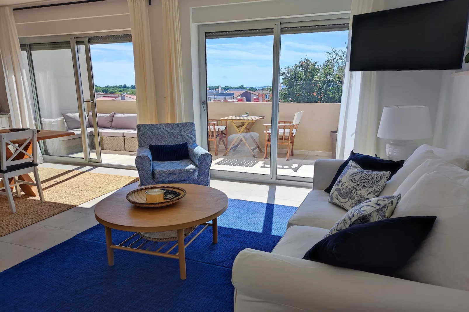 SALT Apartment - One Bedroom Apartment with Terrace and Sea View