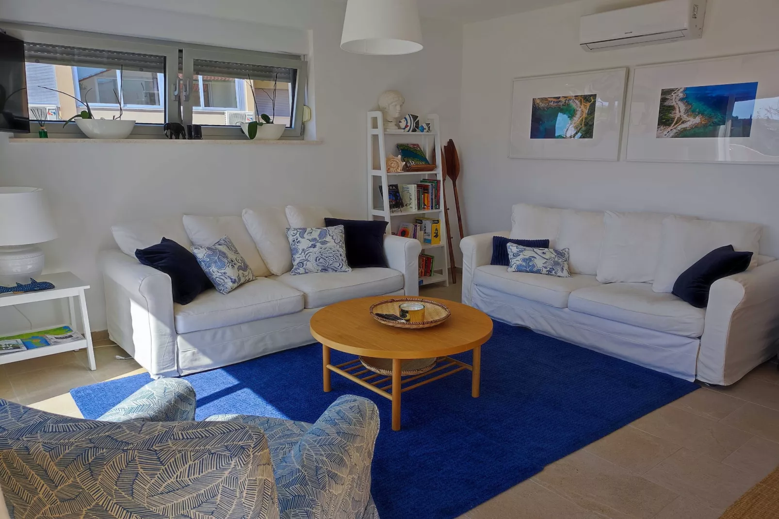 SALT Apartment - One Bedroom Apartment with Terrace and Sea View-Woonkamer