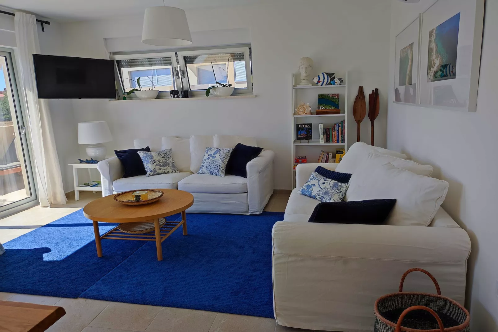 SALT Apartment - One Bedroom Apartment with Terrace and Sea View-Woonkamer